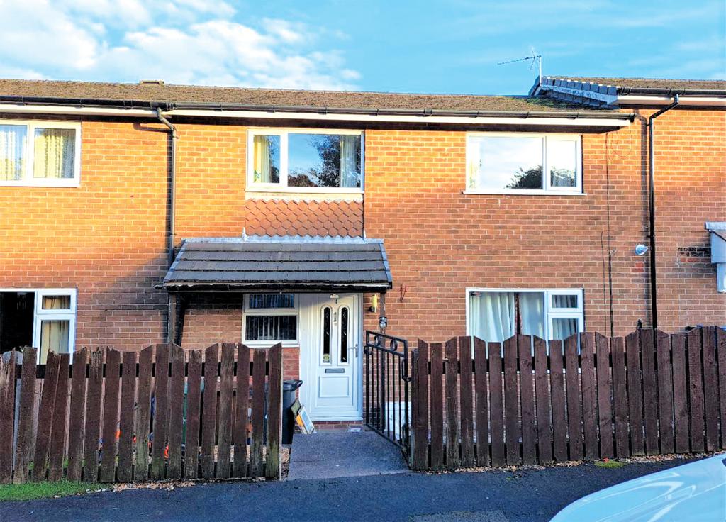4 Boyd Close, Standish, Wigan 2 bed terraced house £50,000