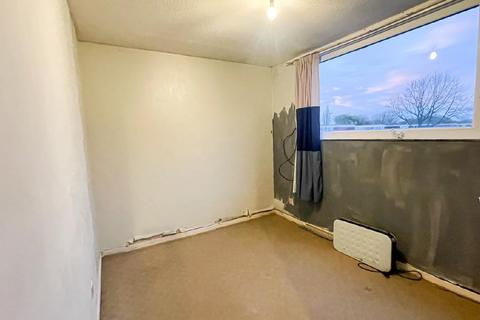 2 Axdane, Hull, HU6 9AB