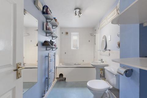 Flat 1, York House, 4 De Quincey Mews, London, E16 1SU