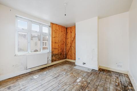 3 bedroom end of terrace house for sale - Percy Road, Isleworth, TW7