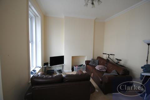 2 bedroom flat to rent, Flat 1, 20 Lansdowne Road, Dorset