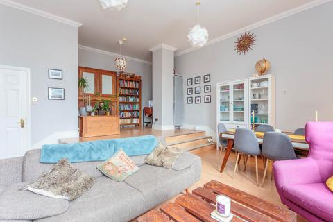 94/8 Inchview Terrace, Edinburgh, EH7 6TF