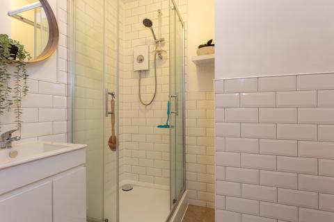 94/8 Inchview Terrace, Edinburgh, EH7 6TF