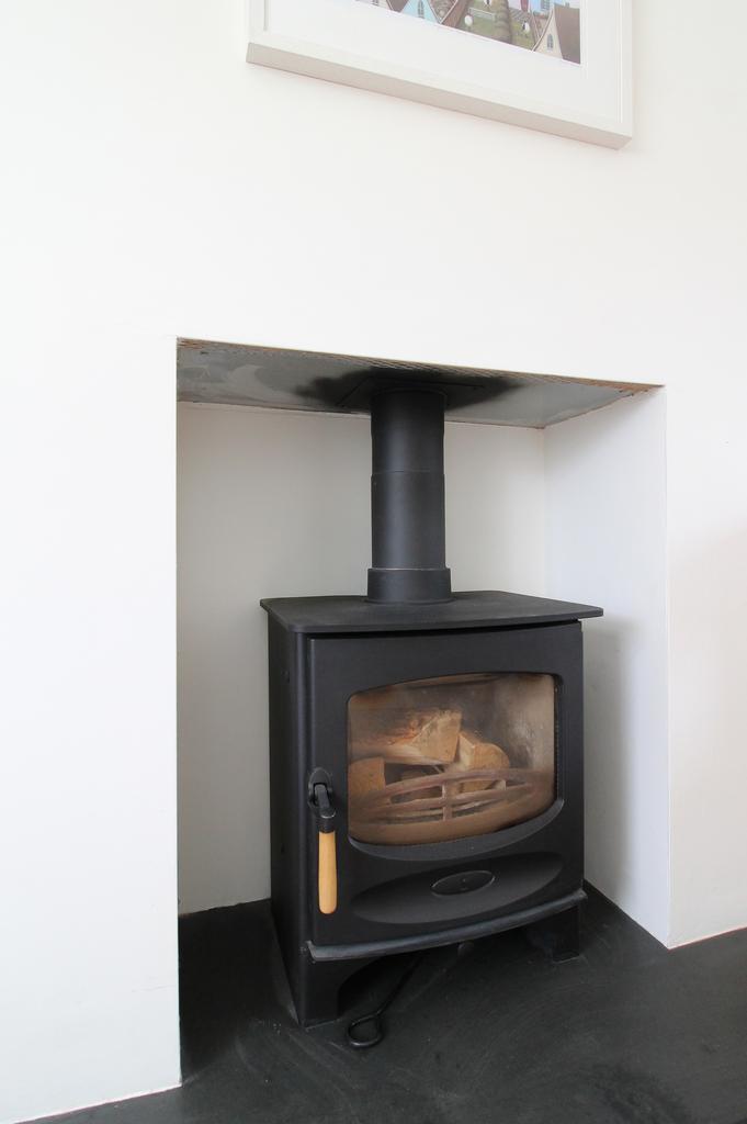 Wood burning stove