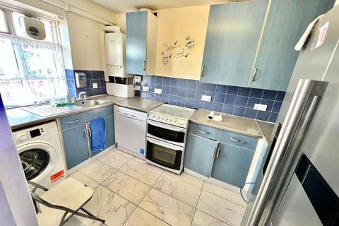 2 bedroom flat to rent, Down Way, Northolt, Greater London, UB5