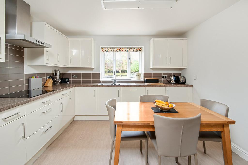 Kitchen dining room