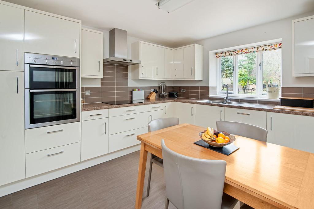 Kitchen dining room