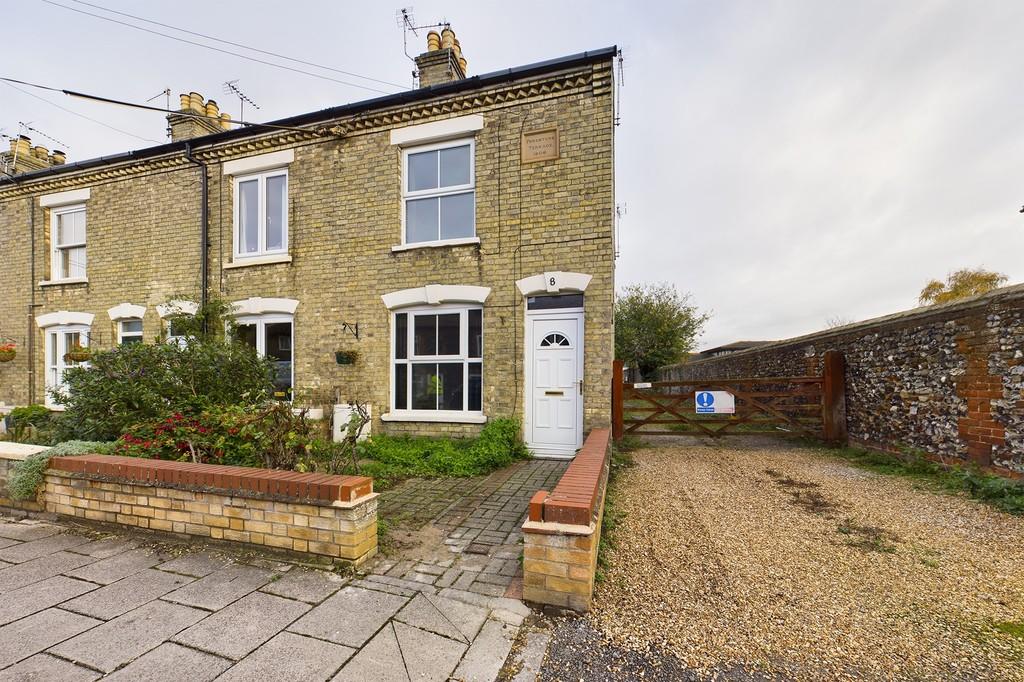Earls Street, Thetford 3 bed end of terrace house £950 pcm (£219 pw)
