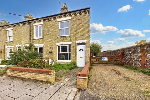 3 bedroom end of terrace house to rent, Earls Street, Thetford