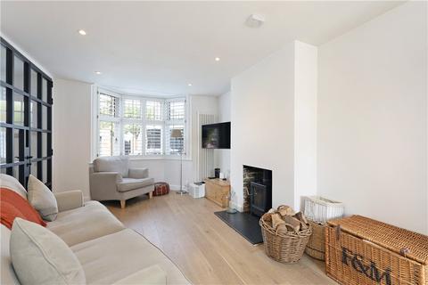 3 bedroom terraced house to rent, Thornton Road, SW19