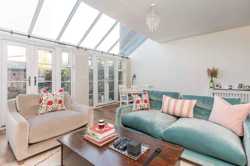 Manor Road, Winchester, SO22 2 bed terraced house for sale £450,000