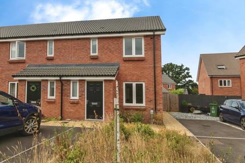 3 bedroom semi-detached house to rent, Apple Way