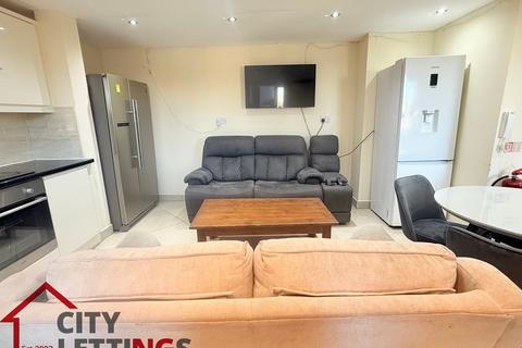 8 bedroom flat to rent, Ilkeston Road, Nottingham