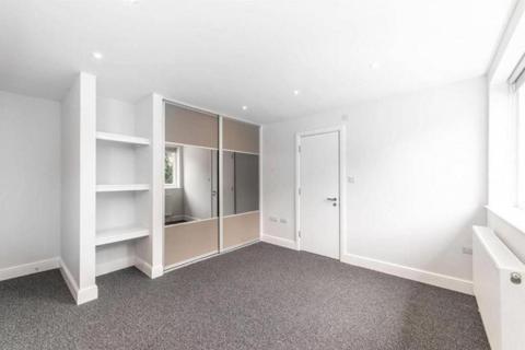 2 bedroom flat to rent - St. Annes Close Highgate, London N6