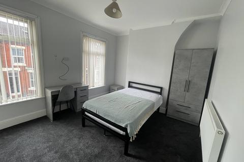 3 bedroom terraced house to rent - Romer Road, Kensington, Liverpool