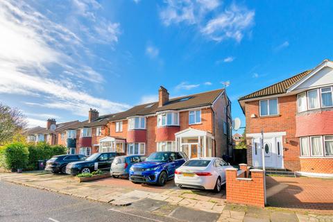 59 Vyner Road, London, W3 7LZ