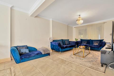 59 Vyner Road, London, W3 7LZ