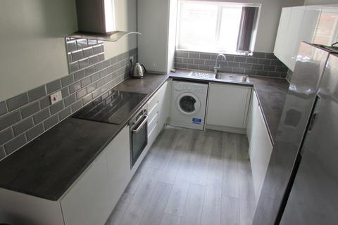 6 bedroom terraced house to rent, Hannan Road, Kensington, Liverpool