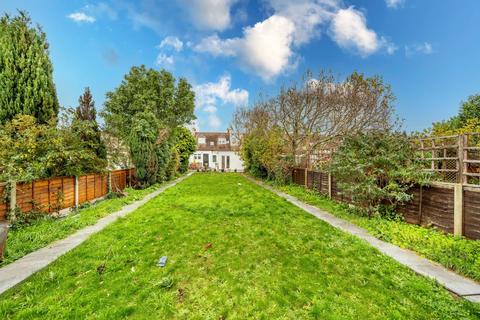 4 bedroom semi-detached house for sale - Levett Gardens, Ilford, IG3