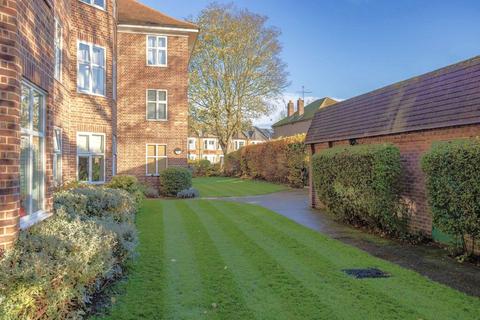 Flat 27, Milton Lodge Whitton Road, Twickenham, TW1 1BU