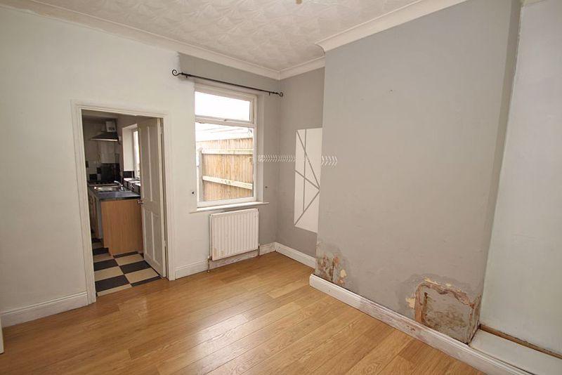 BLUNDELL AVENUE, CLEETHORPES 3 bed terraced house £74,950