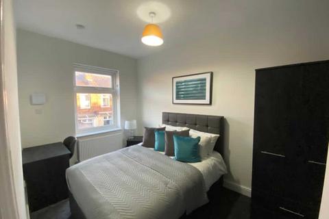 4 bedroom house share to rent - Fitzwarren Street, Salford.