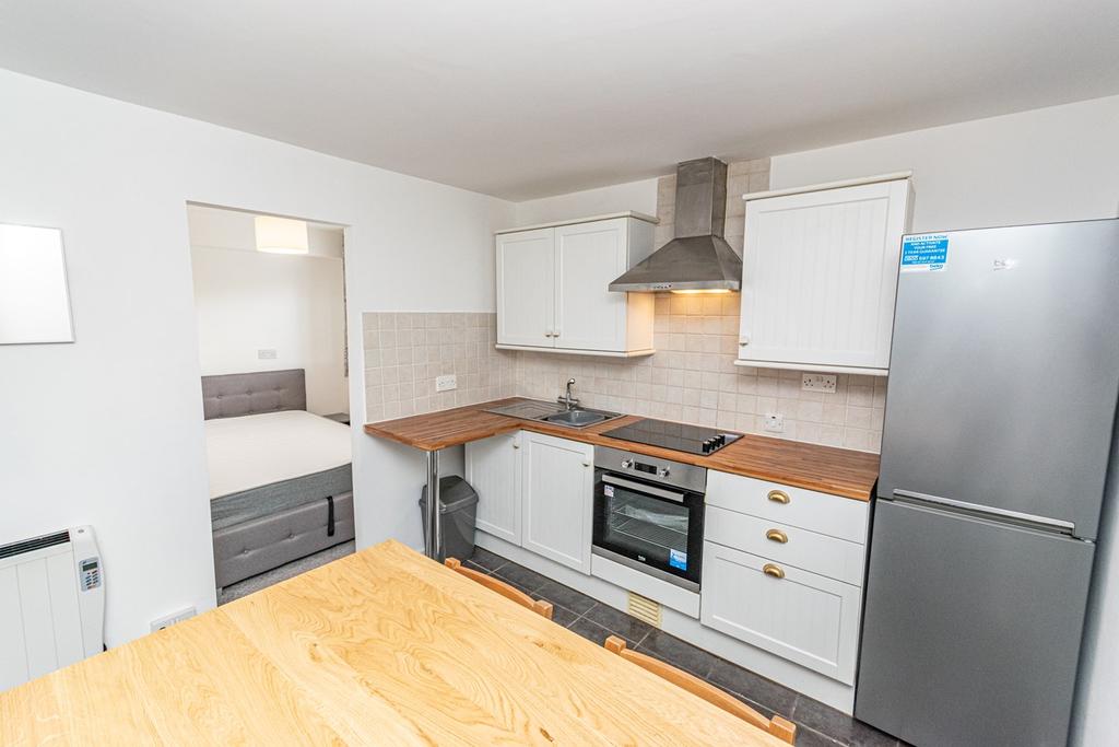 Badgers Walk East, Lytham, FY8 1 bed apartment £525 pcm (£121 pw)