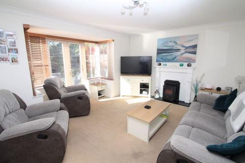 22 De Havilland Close, Hawkinge, Folkestone, CT18 7FE