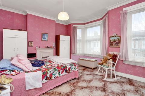 18 Durham Road, London, W5 4JP