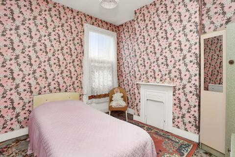 18 Durham Road, London, W5 4JP