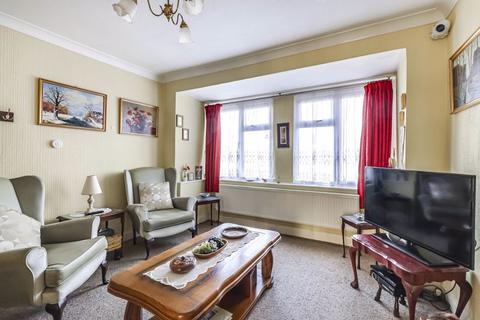 3 bedroom end of terrace house for sale - Albany Park Avenue, Enfield