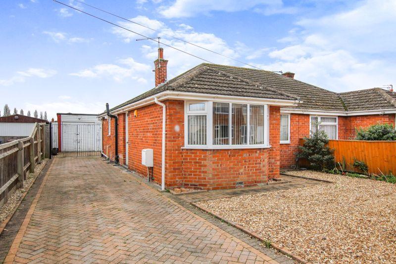 Cromwell Way KIDLINGTON 2 bed semidetached bungalow for sale £399,995