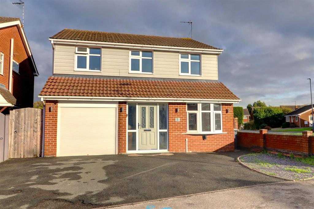 Thornhill Drive, Nuneaton 4 bed detached house £389,995