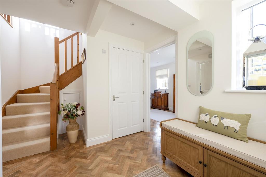 Hospital Road, MoretonInMarsh 3 bed detached house £650,000