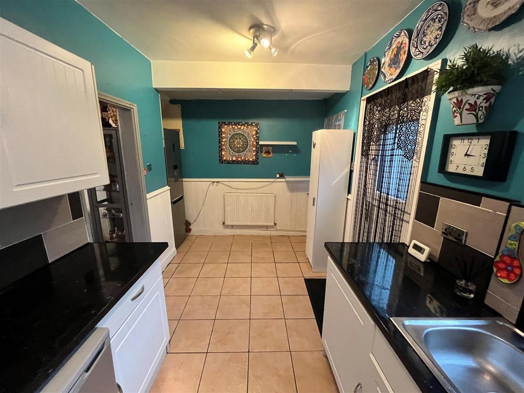 Dining kitchen