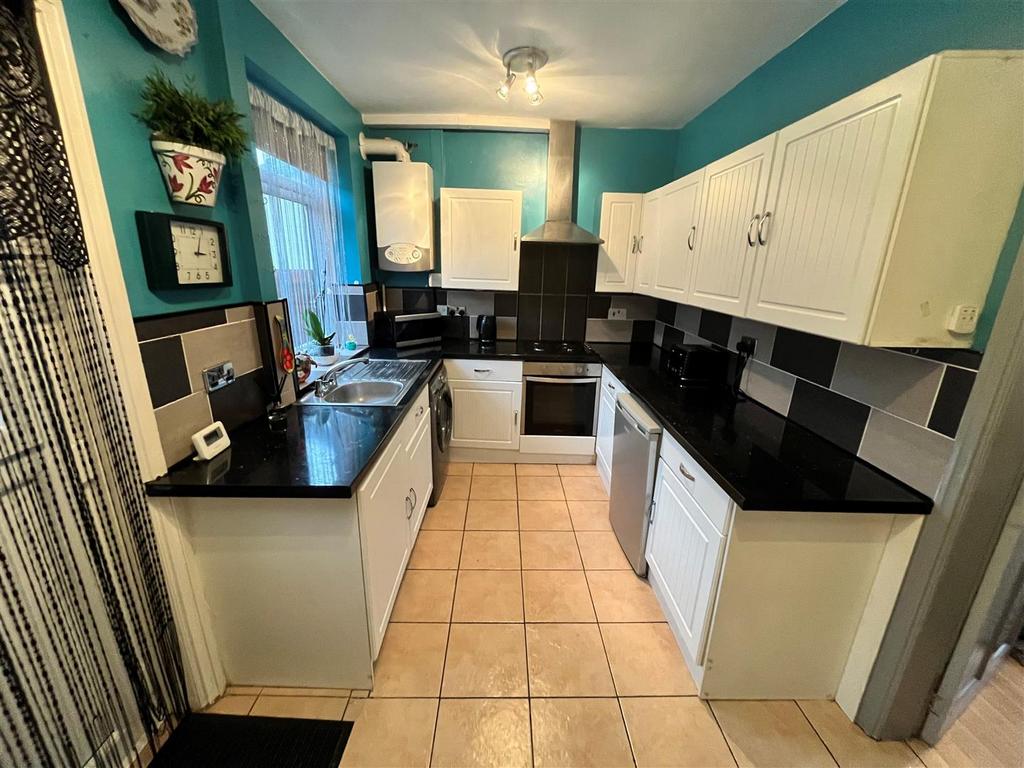 Dining kitchen