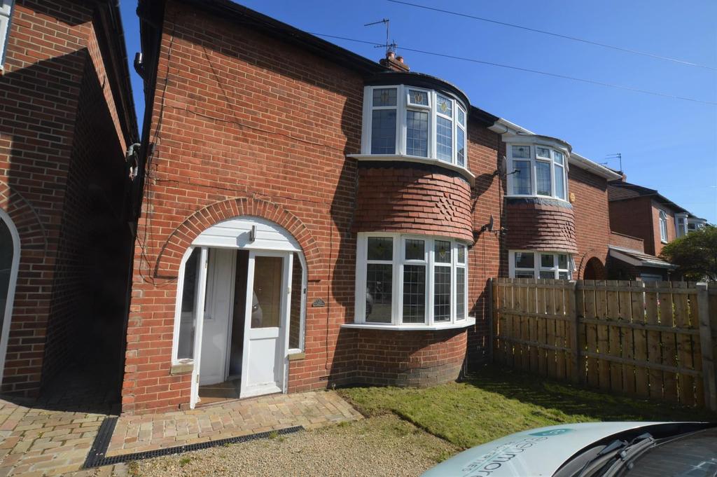 Whitesmocks Avenue, Durham 3 bed semidetached house £1,350 pcm (£312 pw)
