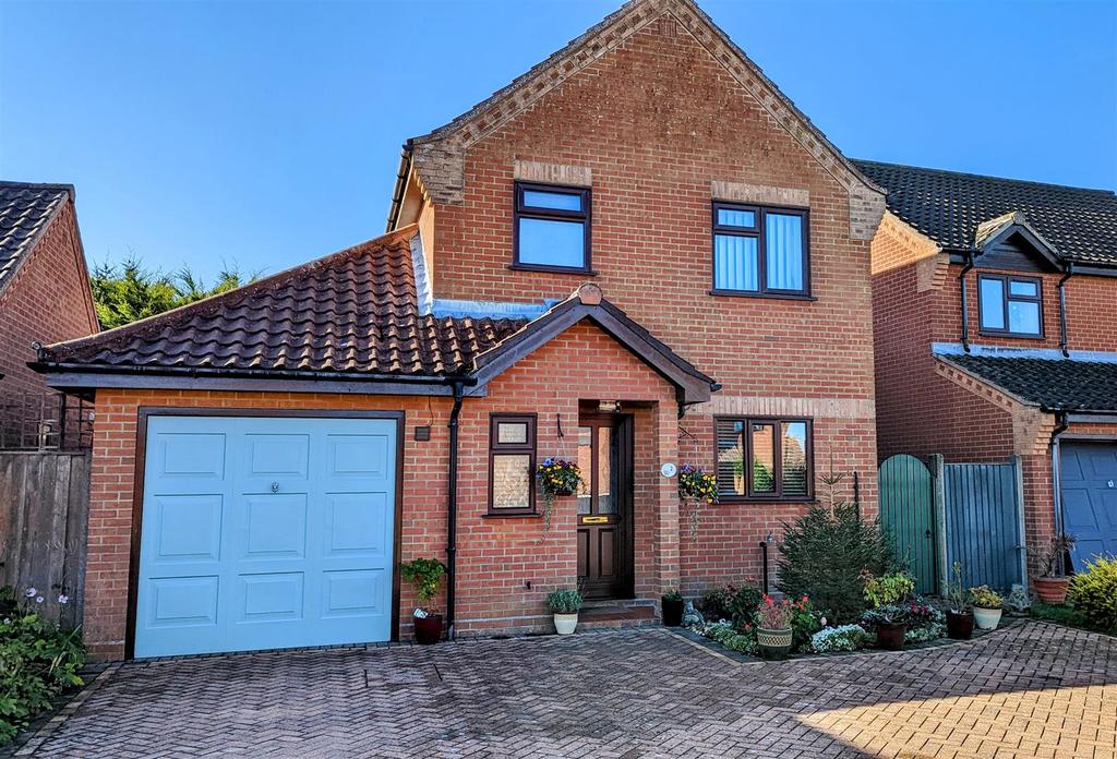 Banningham Court, North Walsham 3 bed detached house £365,000