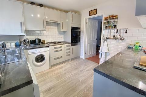 28 Cullen View, Probus, Truro, TR2 4NY