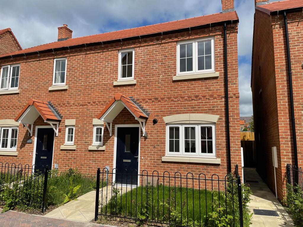Wainds Field, Kirkbymoorside, York 4 bed semidetached house for sale
