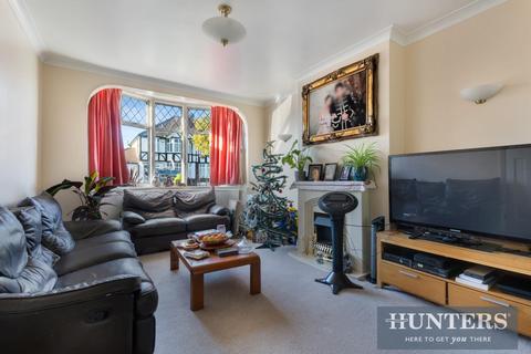 27 Montrose Gardens, Sutton, SM1 3BZ