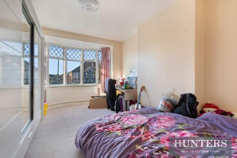 27 Montrose Gardens, Sutton, SM1 3BZ