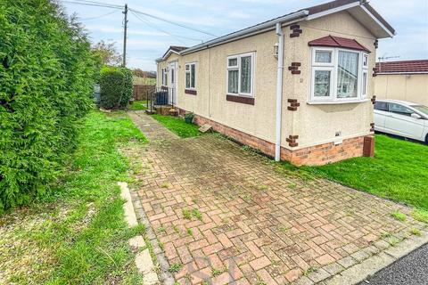 1 bedroom park home for sale - East Avenue, Althorne, Chelmsford