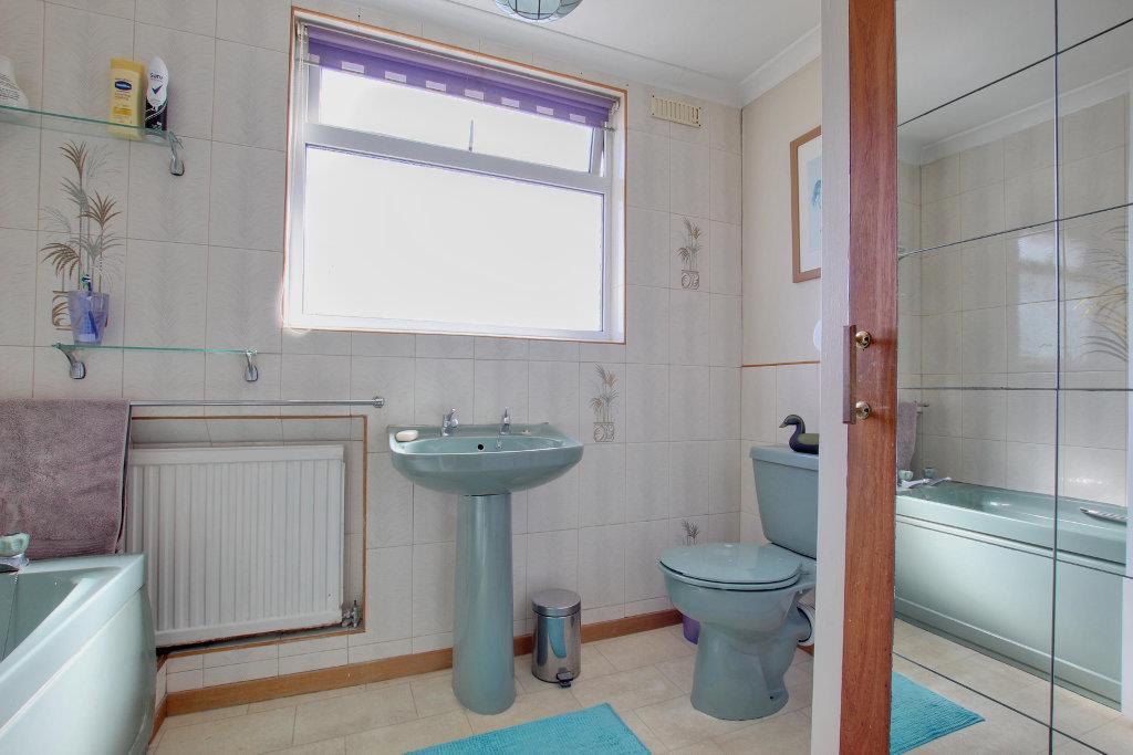 Bathroom/w.c.