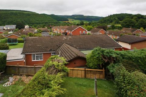 2 bedroom semi-detached house for sale - KNIGHTON