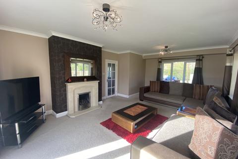 4 bedroom bungalow to rent - Oakley Green Road, Oakley Green, Windsor, SL4