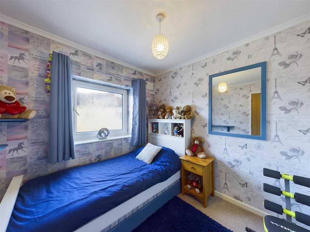 Bedroom: