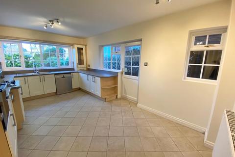 4 bedroom house to rent - Park Avenue, Solihull