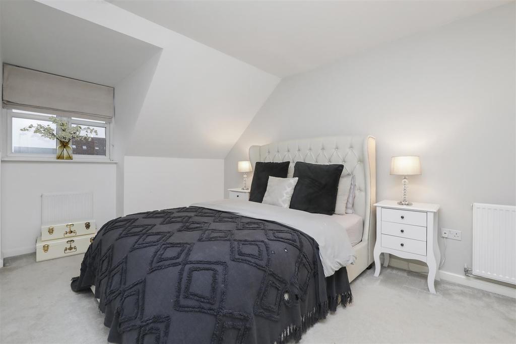107 Greenshank Drive 10.jpg
