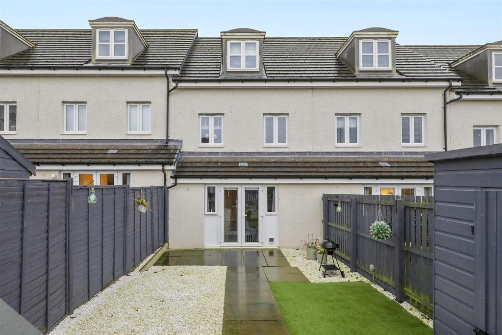 107 Greenshank Drive 4.jpg